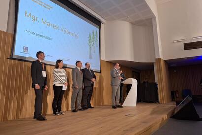 Odborníci debatovali v Pardubicích o silniční zeleni. Zájem byl rekordní