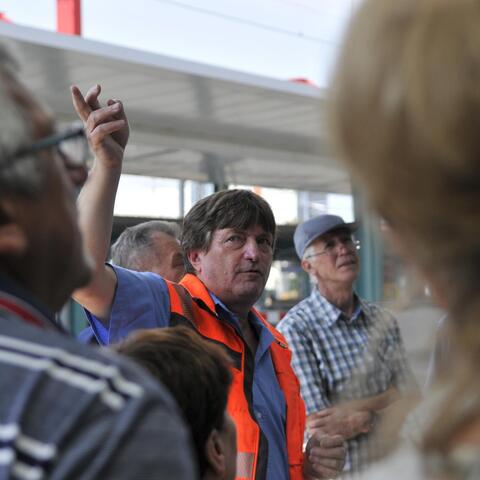 Dopraváčtí senioři si prohlédli železničářské stavby