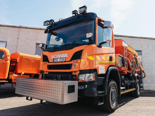 Pardubický kraj investuje do silnic a modernizuje vozový park údržby